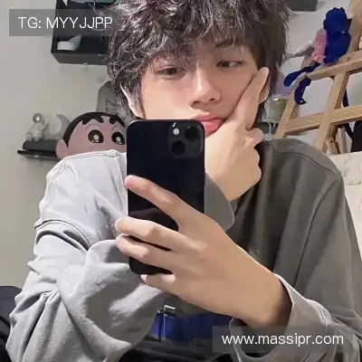 顾彩会